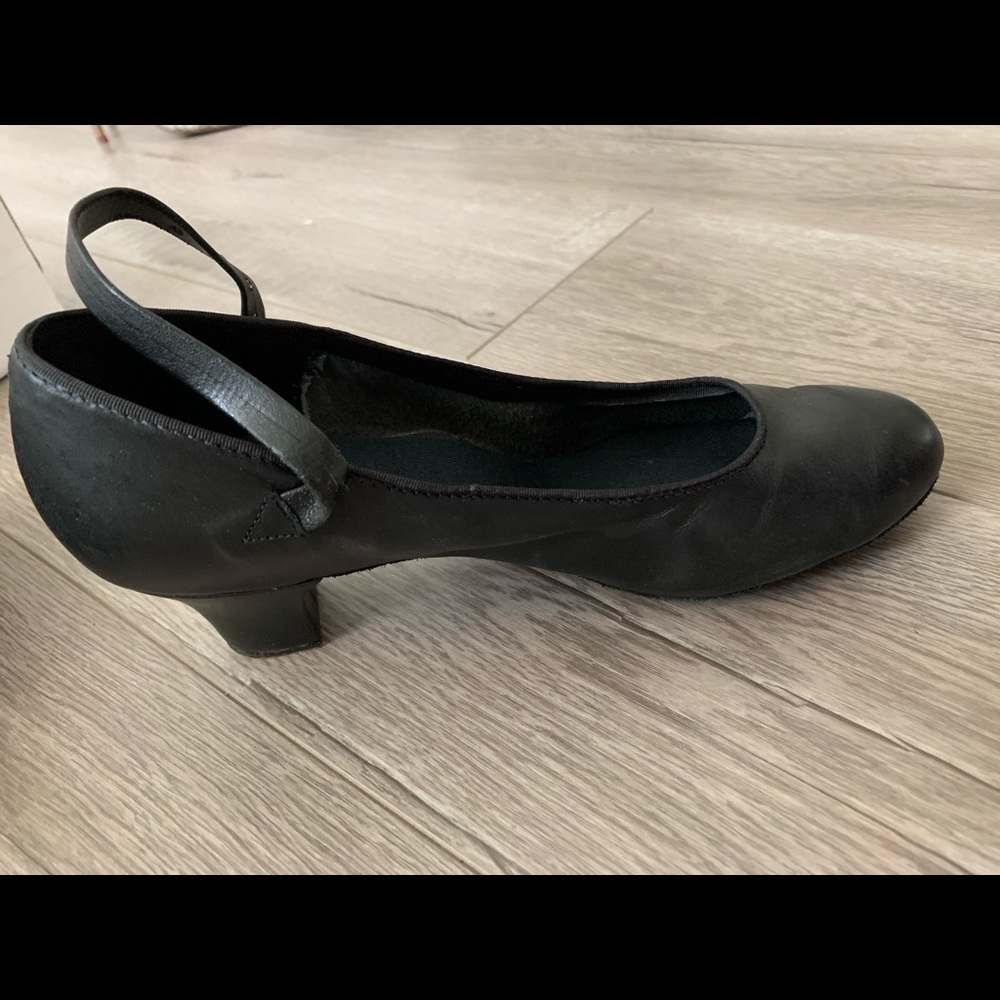 Liberté black dance shoes size 7.5